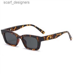 Lunettes de soleil Fashion Retro Vintage Sunglasses Sungasses Corée Cat Eye Lunettes de soleil avec de petits cadres carrés Y240410JDJDY240413JDJD