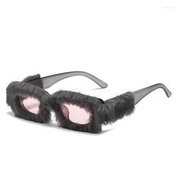 Lunettes de soleil mode petite peluche Rectangle femmes hommes à la main fourrure lunettes de soleil rétro doux décoration nuances UV400 tendance lunettes