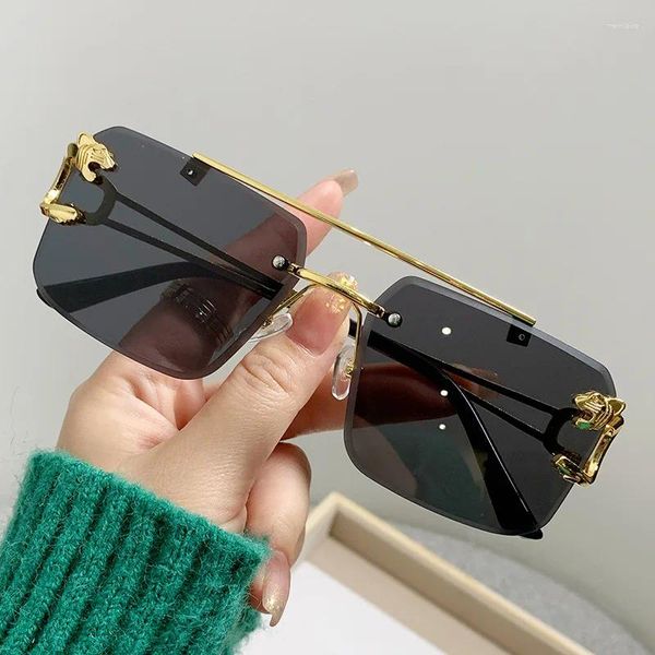 Gafas de sol Moda Cuadrado Marco de metal dorado Mujeres Hombres Sin montura Gradiente Gafas de sol Diamante Corte Sombras claras Diseño Gafas