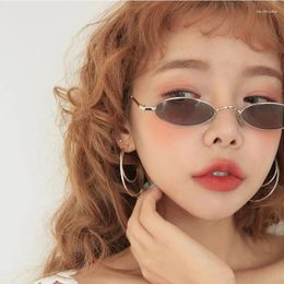 Sonnenbrille Mode trendige Frau Sonnenbrille ovale Form stilvolle Metallrahmen Männer Frauen Vintage Retro Sonnenbrille weiblich