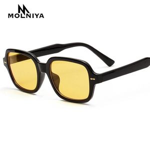 Zonnebrillen mode unisex vierkante mannen vrouwen kleine frame gele vrouwelijke retro klinknagel bril UV400 2154