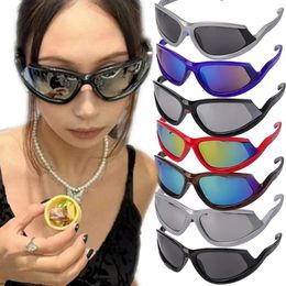 Gafas de sol Fashion Y2K Personalidad Bloque de color ovalado Gothic American Hip Hop Estilo de lentes cóncavos de sol tendencia anteojos