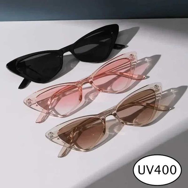 Lunettes de soleil à la mode pour femmes Luxury Cat Eye Lunettes de soleil Triangle Retro Design UV400 Sunglasses Unisexe Classic Mini Mini Goggles J240423