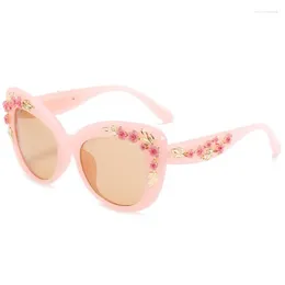 Zonnebrillen vrouwelijk bloemdecoratie frame brillen barokke vintage katten oog dames luxe ontwerper zonnebril mode roze tinten