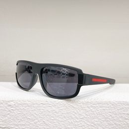 Lunettes de soleil pour hommes et femmes Summer 03 Designers Style Anti-Ultraviolet Retro Eyewear Full Frame Fashion With Box 03WF