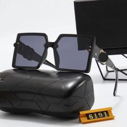 Zonnebrillen voor mannen Sunglass Luxurys Designers Zonnebril vrouwen Polariseren Goggle Antireflectie Volledige frame Adumbrale stralingsbescherming Mode Zonnebril