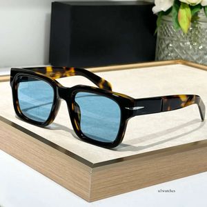 Lunettes de soleil pour hommes Femmes 7100 Fashion Super Designer Stylish High Street Summer Beach Style Anti-Ultraviolet Retro Plate Acetate Full Frame Lunes Random