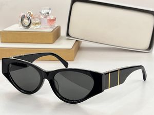 Lunettes de soleil pour hommes femmes designers 4454 luxe extérieur catwalk cat eye style anti-ultraviolet UV-400 lunettes rétro plaque de mode lunettes de cadre complet boîte aléatoire