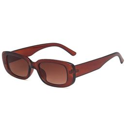 Gafas de sol para hombres Mujeres Gablas de sol de lujo para hombres Gafas solares UV 400 Retro Damas Vintage Sun Gafas de sol Tendy Unisex Slim Diseñador Gafas de sol 9K0D74