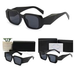 Lunettes de soleil pour femme Lunettes de créateur Rétro Mode Hommes Conduite en plein air Protection UV Petit cadre Logo Jambe pour femmes Lunettes avec boîte gafas para el sol de mujer