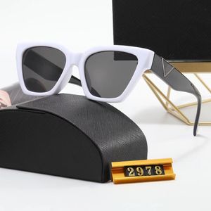zonnebrillen voor vrouwen klassieke zomermode onregelmatige 2978 -stijl metalen en plank frame oogglazen topkwaliteit UV -beveiligingslens