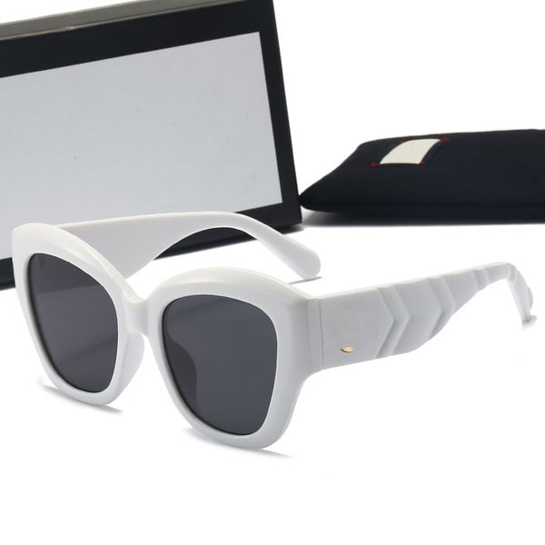 Gafas de sol para mujer hombre gafas de diseñador anteojos originales tonos al aire libre PC marco de metal moda clásica lujo gafas de sol unisex con caja blanca enmarcada en negro