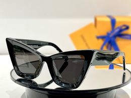 Gafas de sol para mujeres Summer 2613 Estilo de ojo de gato Anti-ultravioleta Placa retro de moda