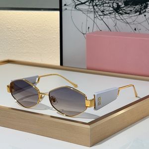 zonnebril voor dames Miui zonnebril ruitvormige zonnebril 2024 Nieuwe Europese en Amerikaanse stijl retro brillen Metalen frame goed materiaal Outdoor bril uv400