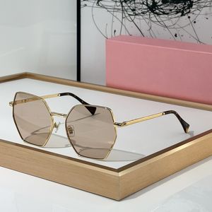 lunettes de soleil pour femmes lunettes de soleil mui mui Lunettes de soleil en forme 2024 Nouveau style européen américain Montures légères en métal douceur Lunettes d'extérieur lunettes pour dames