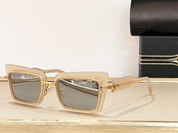 Óculos de sol feminino verão estilo 130 antiultravioleta placa retrô óculos de armação completa caixa aleatória