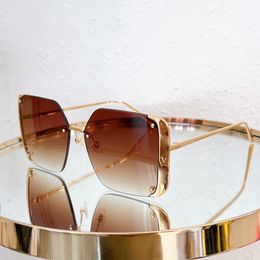 Gafas de sol para mujer Gafas de sol de diseñador Hombres Espejo de té Protección para los ojos al aire libre Viajes Moda Artículo único Gafas con letras sin marco