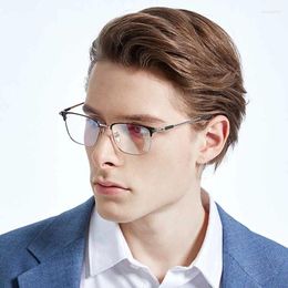 Marcos de gafas de sol 2023 Anteojos de titanio puro Rectángulo Masculino Ultraligero Gafas de luz azul Óptica Prescripción Lente miope personalizada