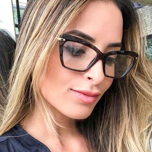 Lunettes de soleil Cadres Style européen américain Femme Lunettes Mode Cat Eye Forme Tendance Vintage Rétro Femmes Cadre