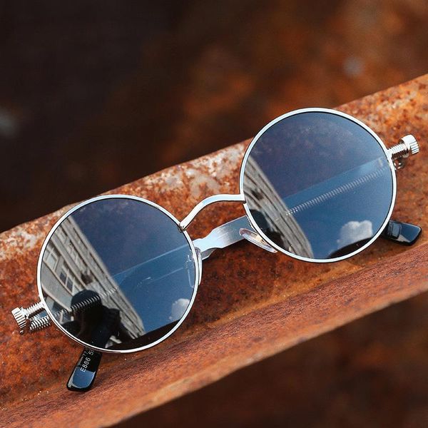 Lunettes de soleil Fashion Punk Gothic Gothic Mens and Women's Circular Polaris Color Film Glasses