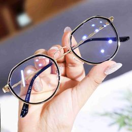 Zonnebrillen Frames Nieuwe trend Anti-blauw Lichte Computerglazen Koreaanse Retro Women Metalen Flat Mirror Reading Eyewear optische spektakel bril