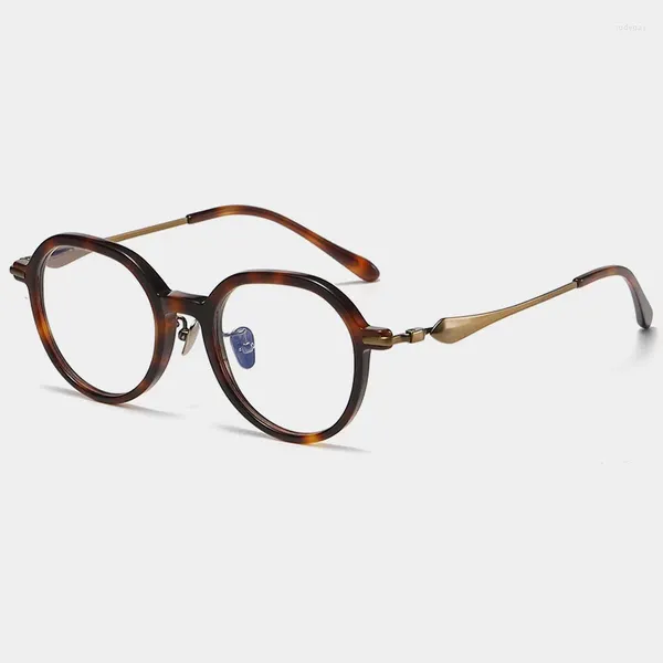 Lunettes de soleil Cadres Niche Hipster Square Retro Lunettes Cadre Hommes et Femmes Mode Littéraire Multi-Couleur Pure Titanium Optique Prescription