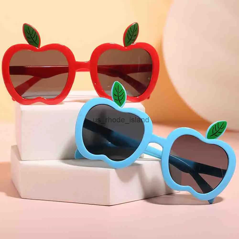 Zonnebrillen frames lijken cartoon 2-10 jaar kinderfeestje zonnebril zomer schattige appelvormige appelvormige UV400 donkere bril voor meisjes jongens cadeau voor kinderen
