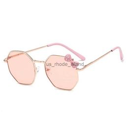 Lunettes de soleil Frames Fashion Fashion Boys and Girls Bow Metal Lunettes de soleil B010 Polygon Trend Childrens Sun Glasses Kids Outdoor UV400 Eyewear