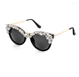 Gafas de sol Diamantes hechos a mano Moda Mujeres Mujeres Cat Opins Crystal Luxury Rhinestone Vintage Vintage GlassessessessungLasses4960936
