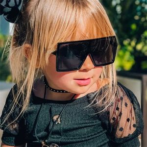 Zonnebrillen HKNA 2022 Aangepaste zonnebril Kinderen vierkante bril Kinderen Vintage Pink Big Frame Zonneglazen voor meisjes/jongens Gafas de Sol Mujer P230406