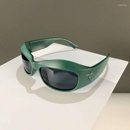 Zonnebril kammpt in y2k mode steampunk hiphop trendy tinten voor mannen merk ontwerp UV400 dames bril zonnebril