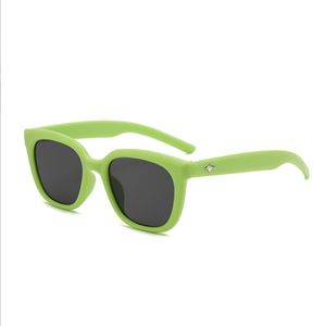 Lunettes de soleil pour enfants filles garçons enfants verres de soleil PC UV Protection des lunettes de haute qualité des lunettes de haute qualité