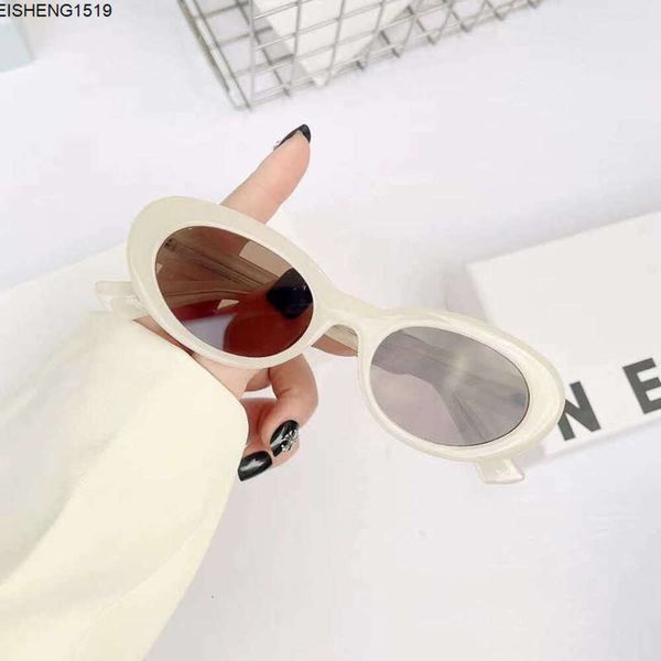 Lunettes de soleil coréen Jennie du même style Femmes Net Red Cats Eye Street Photography Travel Raffined Fashion Sunglasses