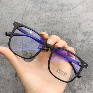 Gafas de sol Estilo coreano Marco negro Anti-Luz azul Teléfono celular Gafas Estudiante con borde de miopía Hombres y mujeres Moda Llanura