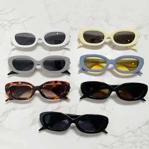 Lunettes de soleil pour femmes, monture ovale de couleur dégradée, Hip Hop, Protection des yeux sans charge, Protection solaire, charnière solide décorative