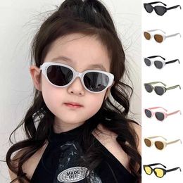 Lunettes de soleil Ldren 2024 Fashion Boys and Girls Oval Retro Goggles Baby Travel Childrens 7 couleurs disponibles UV400 H240510