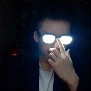 Lunettes de soleil lunettes LED Anime Spoof drôle Anti-casse lumière lumineuse Cosplay lunettes accessoire fête Club cadeaux de noël