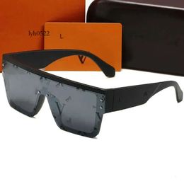 Lettre de lunettes de soleil V waimea l le même modèle de protection Suncreen Protection de protection UV de haute qualité pour hommes Stars LouiseviUeUtion Lousis Vouton