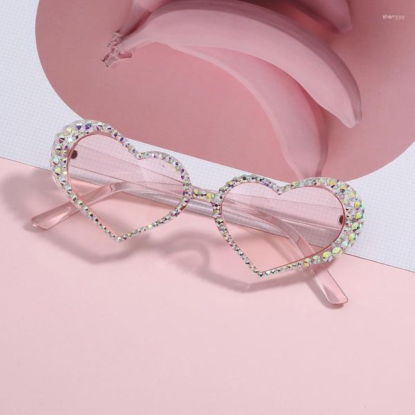 Occhiali da sole Love Designer Diamond Women Heart Shaped Cute Eyewear Shining Lady Vintage Occhiali da sole UV400 Gafas De Sol