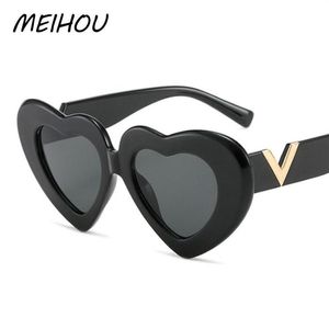 Lunettes de soleil Love Heart Shaped Femmes Mode Rétro Cat Eye Lunettes de soleil Designer Voyage Party Shades UV400173K