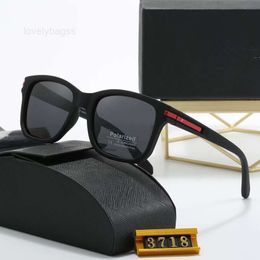 Lunettes de soleil Designer de luxe polarisés pour les hommes et les femmes UV400 Full Frame Sunshade avec triangle - Comprend Case