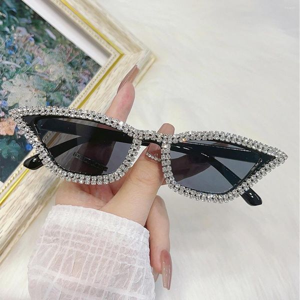 Lunettes de soleil de luxe diamant femmes mode oeil de chat marque Glamour Designer cristal nuances élégant chic lunettes UV400