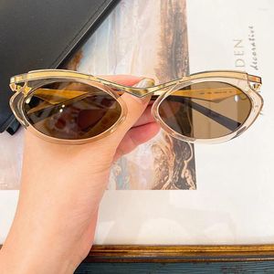 Lunettes de soleil Style de la couronne dorée de luxe Cadre ovale et alliage pour femmes de haute qualité UV400 lunettes solaires