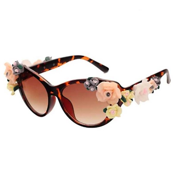 Lunettes de soleil Lunettes de soleil de luxe rétro œil de chat fleurs 3D dame lunettes de soleil de mode florale stéréo rose femmes nuances lunettes de soleil dégradé lentille L2 YQ240120