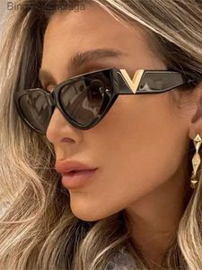 Lunettes de soleil Luxury Vintage Cat Eyt Lunettes de soleil Femmes 2023 Fashion V Brand Designer Cateye Sun Glasse Femme Eyewear UV400 Gafas de Sol Mujerl231225