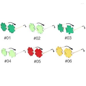 Lunettes de soleil M2EA couleur verte trèfles irlandais forme cadre rétro personnalité de Noël et de carnaval