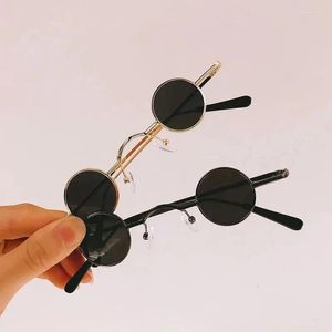 Lunettes de soleil Metal Round Luxury Designer Sun Glasses Femme Hommes Eyeglass Femme Petits lunettes noires UV400 Verre encadrée