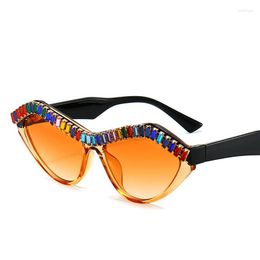 Lunettes de soleil Mosengkw luxe coloré Zircon Sexy oeil de chat femmes mode Punk marque lunettes