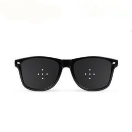 Lunettes de soleil Myopie Lunettes Sténopé Protéger Les Yeux Anti-myopie Femmes Hommes Guérison Naturelle Vision Sténopé Lunettes Z129Sunglasses