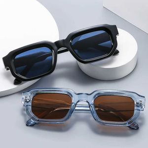 Lunettes de soleil Nouveau mode bleu carré femmes lunettes de soleil rétro luxe concepteur lentille transparente lunettes de soleil parasol UV400 lunettes en gros J240330